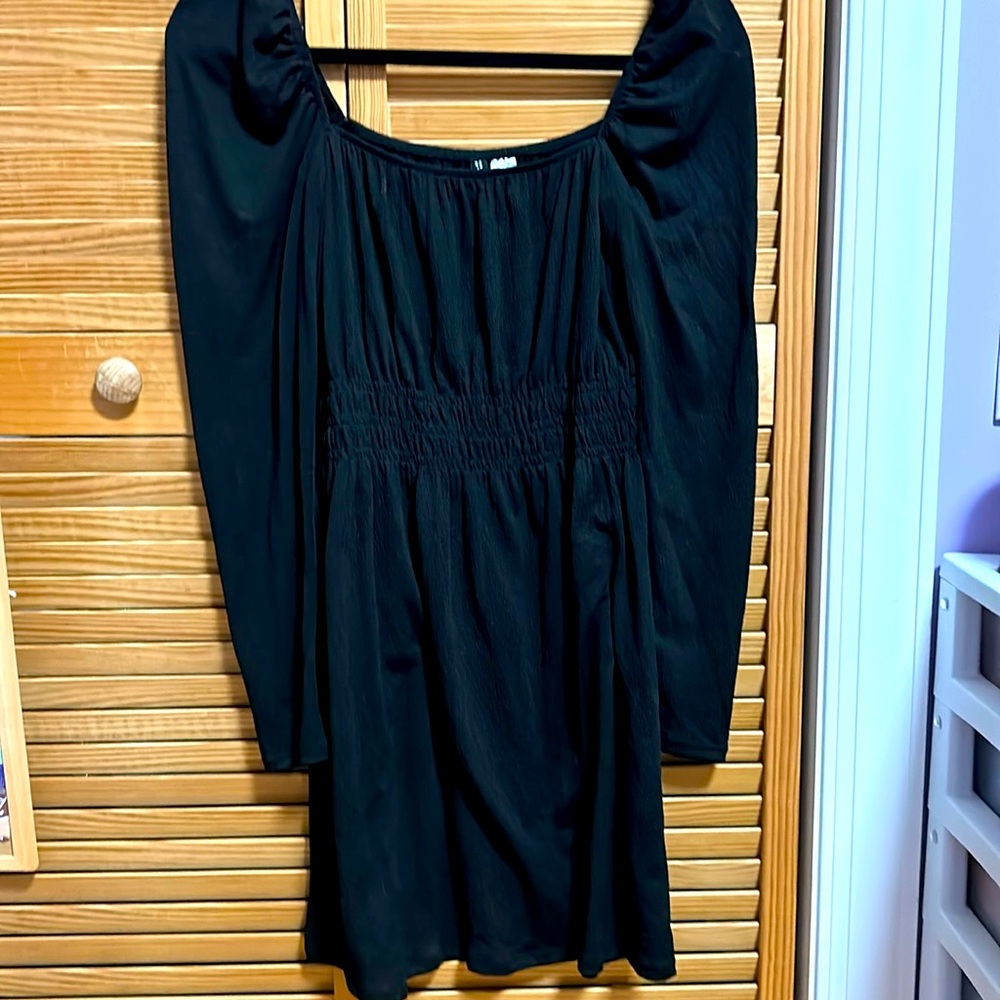 H&M black puff sleeve dress